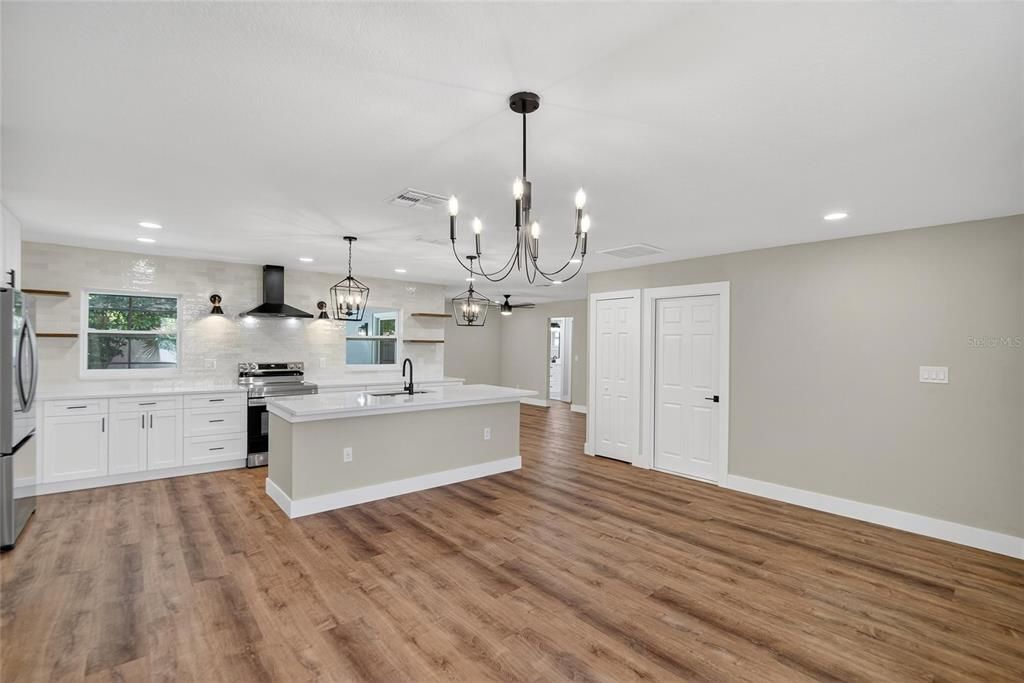 Active With Contract: $440,000 (4 beds, 2 baths, 1573 Square Feet)