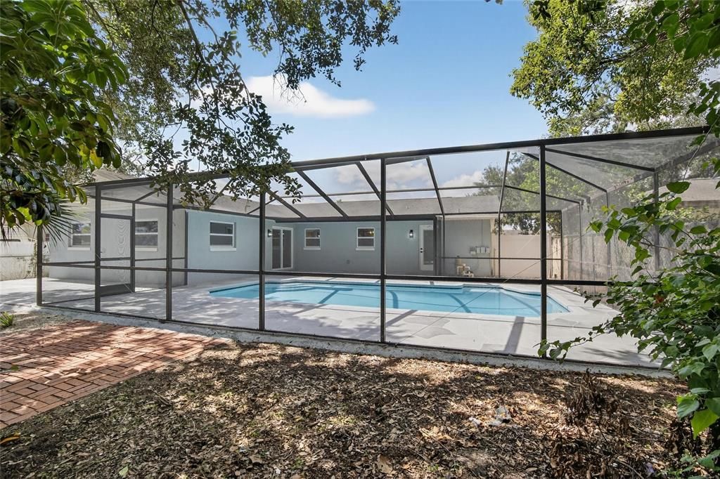 Active With Contract: $440,000 (4 beds, 2 baths, 1573 Square Feet)