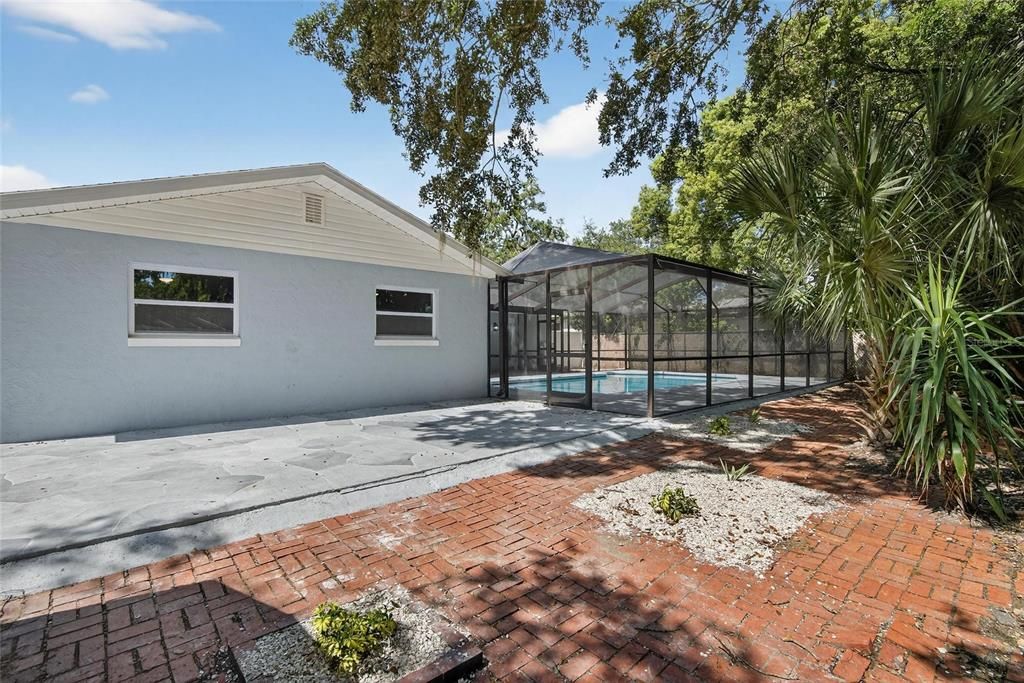 Active With Contract: $440,000 (4 beds, 2 baths, 1573 Square Feet)
