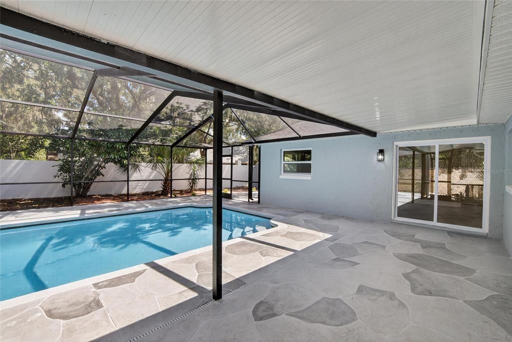 Active With Contract: $440,000 (4 beds, 2 baths, 1573 Square Feet)