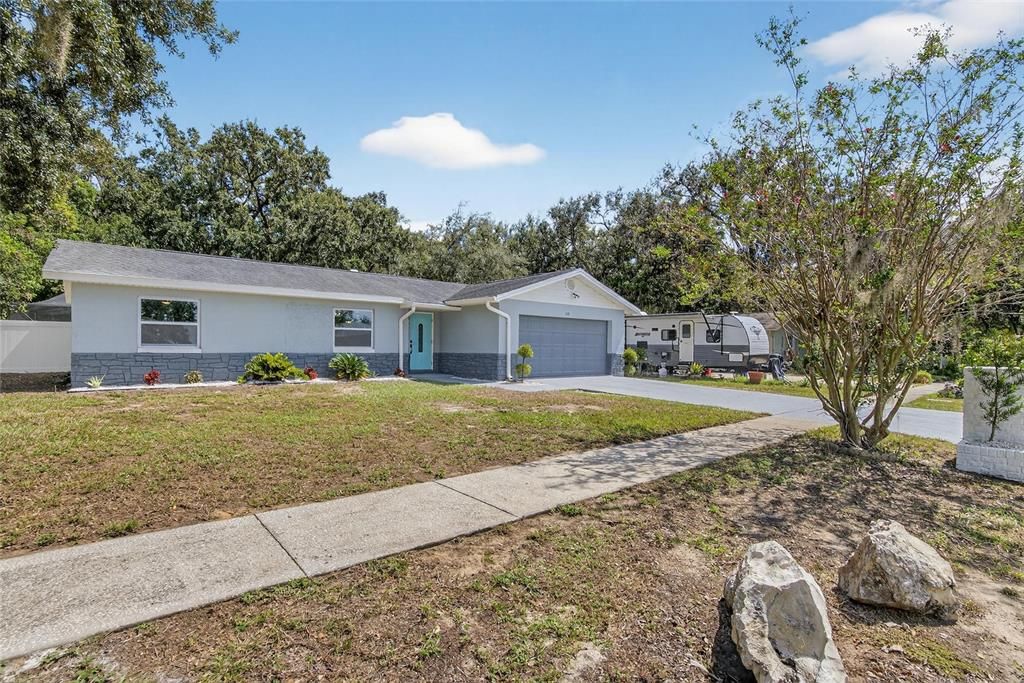 Active With Contract: $440,000 (4 beds, 2 baths, 1573 Square Feet)