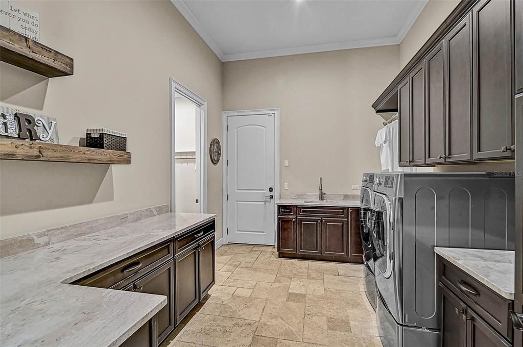 待售: $5,875,000 (5 贝兹, 6 浴室, 6350 平方英尺)