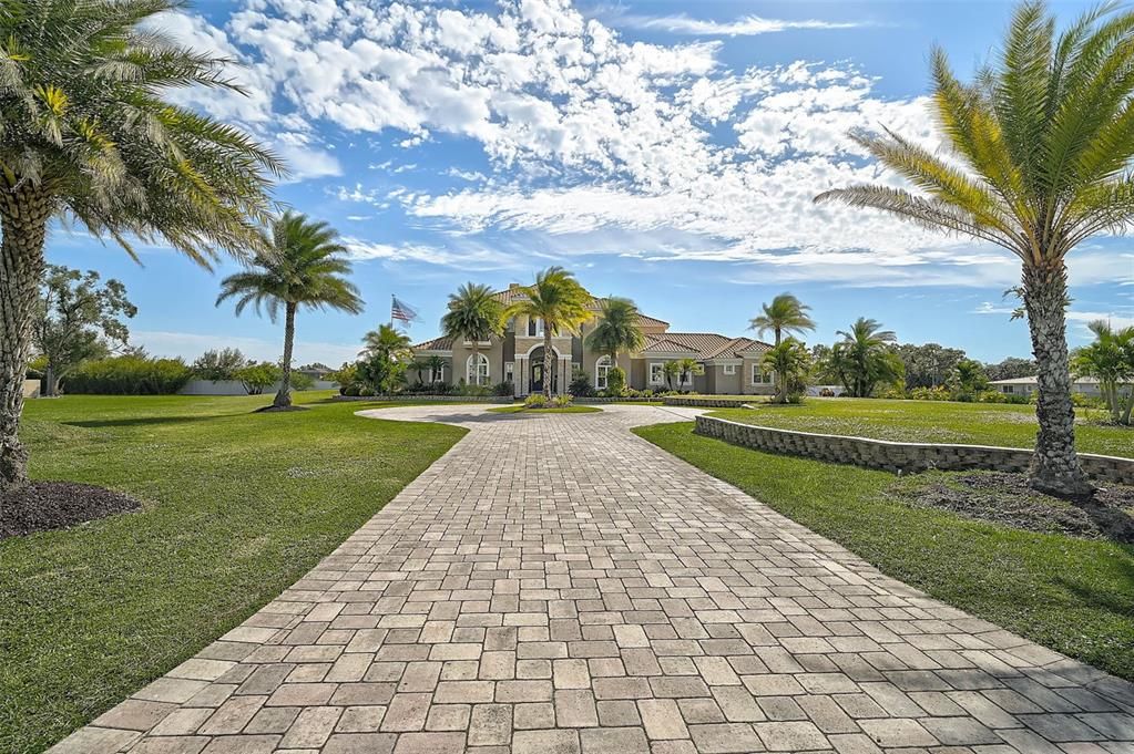 待售: $5,875,000 (5 贝兹, 6 浴室, 6350 平方英尺)