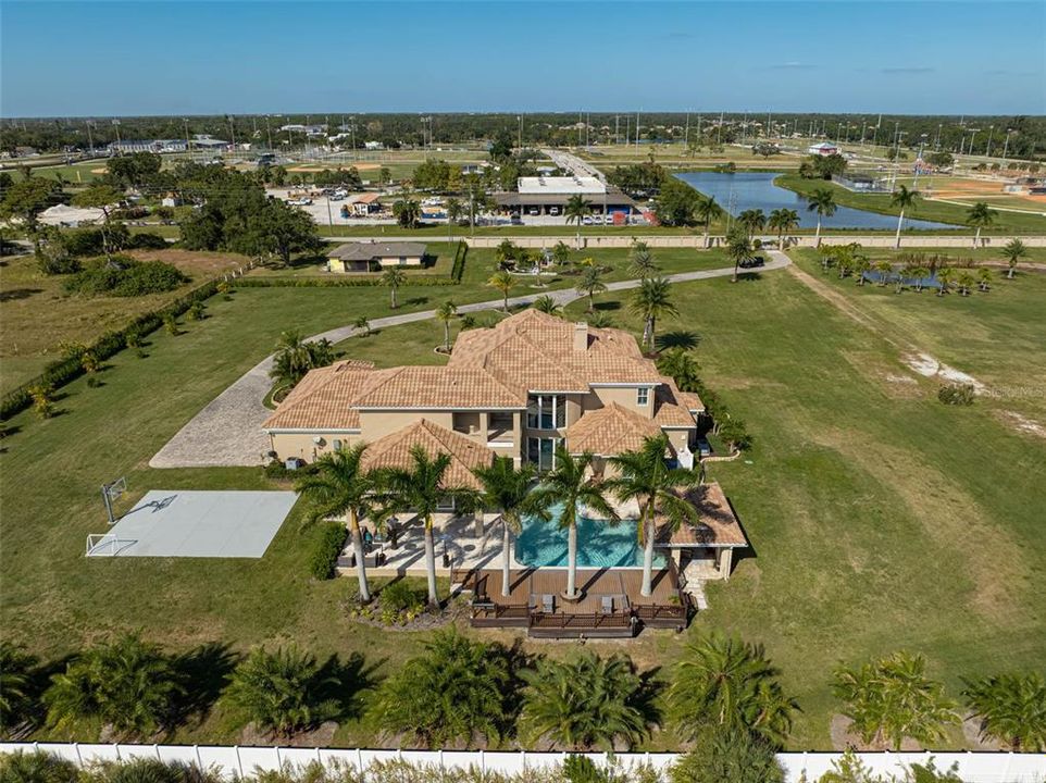 待售: $5,875,000 (5 贝兹, 6 浴室, 6350 平方英尺)