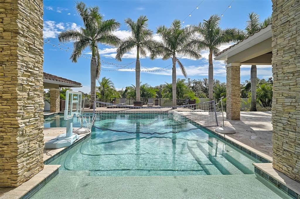 待售: $5,875,000 (5 贝兹, 6 浴室, 6350 平方英尺)