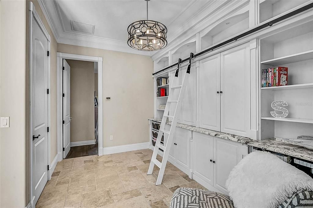 待售: $5,875,000 (5 贝兹, 6 浴室, 6350 平方英尺)