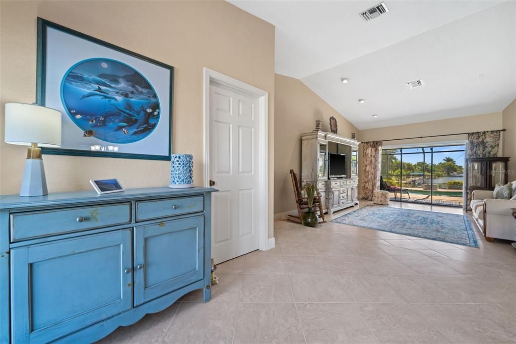 For Sale: $559,000 (3 beds, 2 baths, 2694 Square Feet)