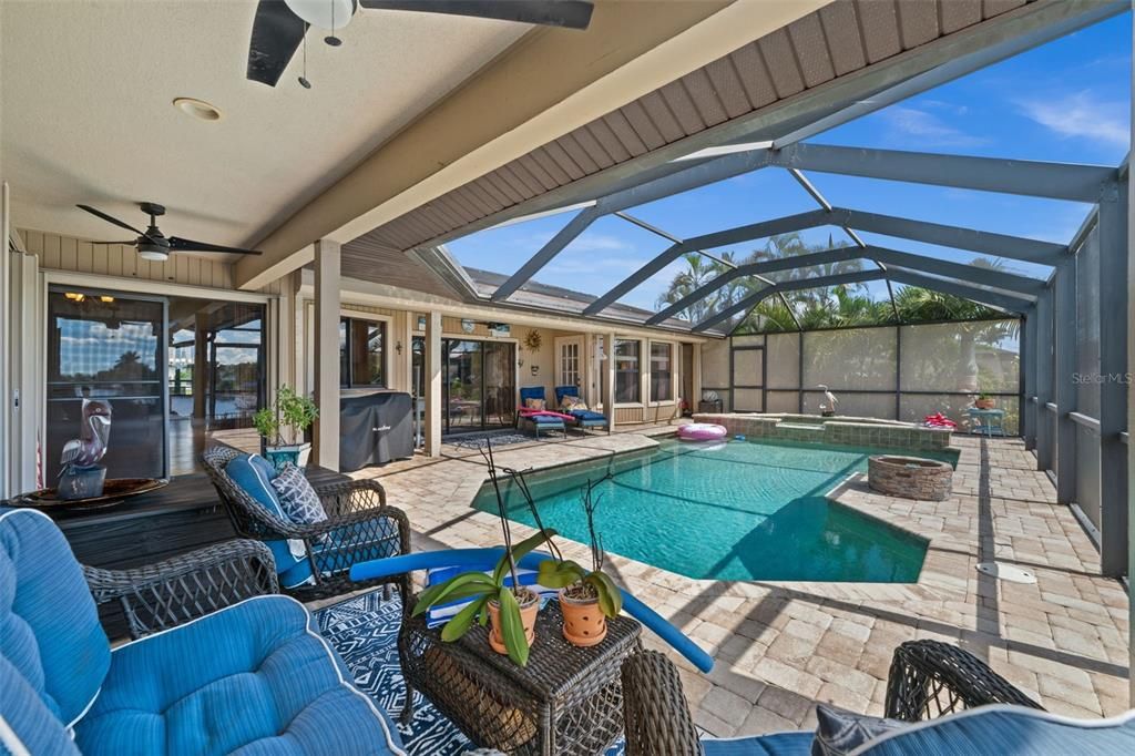 For Sale: $559,000 (3 beds, 2 baths, 2694 Square Feet)