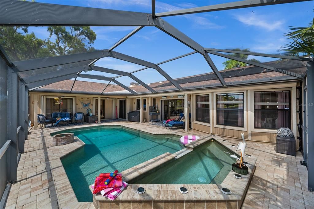 For Sale: $559,000 (3 beds, 2 baths, 2694 Square Feet)