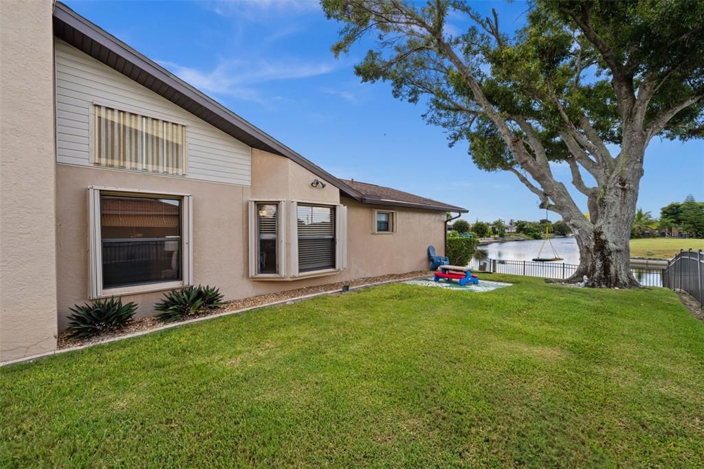 For Sale: $559,000 (3 beds, 2 baths, 2694 Square Feet)