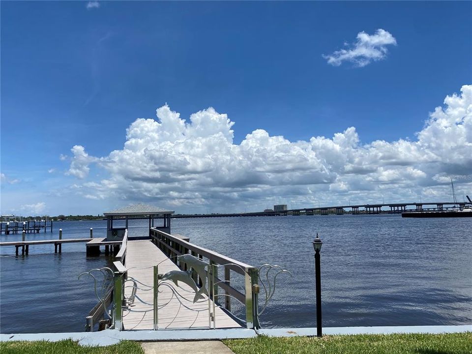 For Rent: $3,500 (2 beds, 2 baths, 1221 Square Feet)