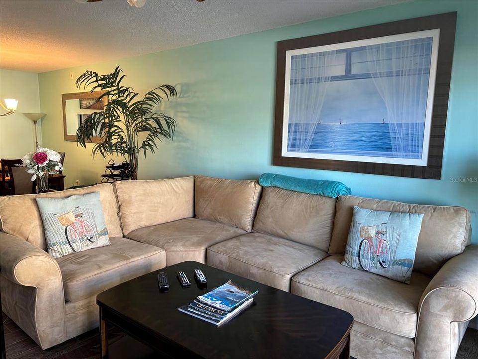 For Rent: $3,500 (2 beds, 2 baths, 1221 Square Feet)