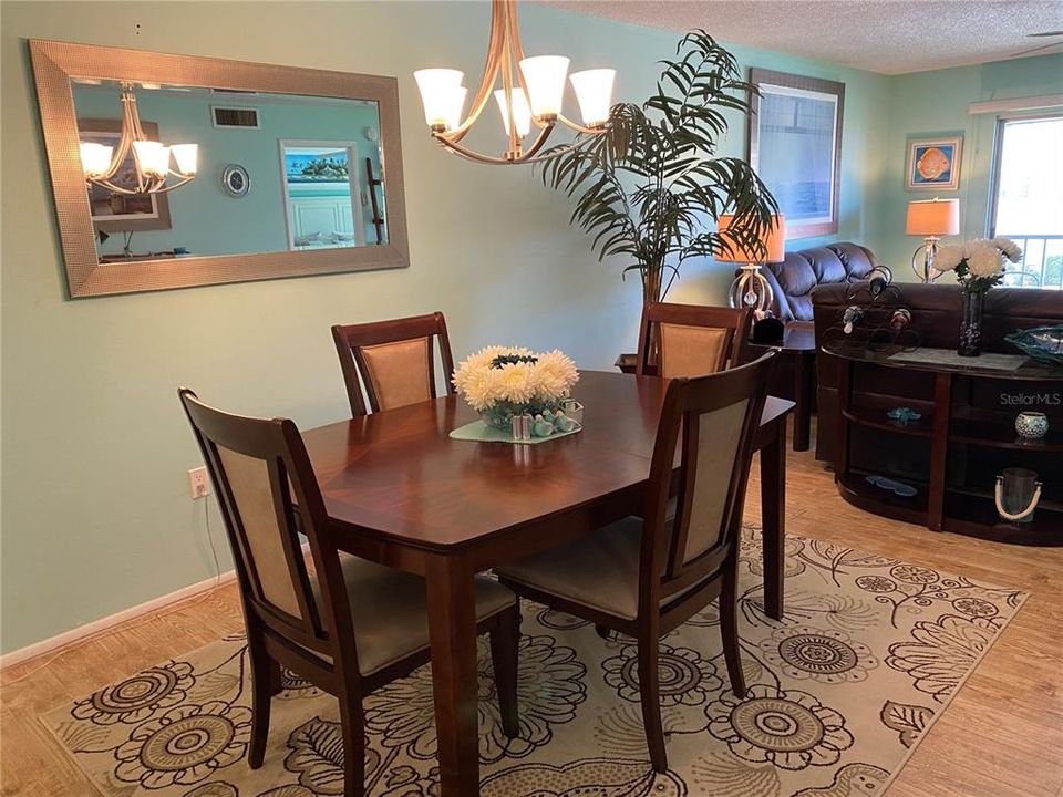 For Rent: $3,500 (2 beds, 2 baths, 1221 Square Feet)