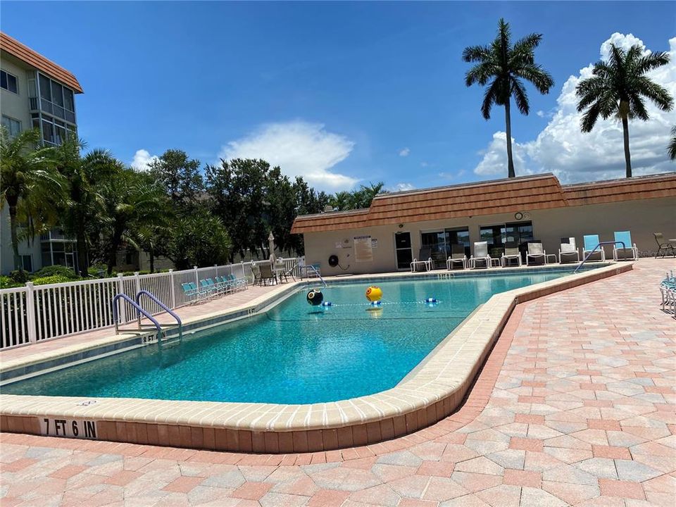 For Rent: $3,500 (2 beds, 2 baths, 1221 Square Feet)