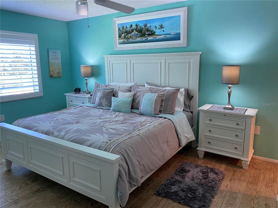 For Rent: $3,500 (2 beds, 2 baths, 1221 Square Feet)