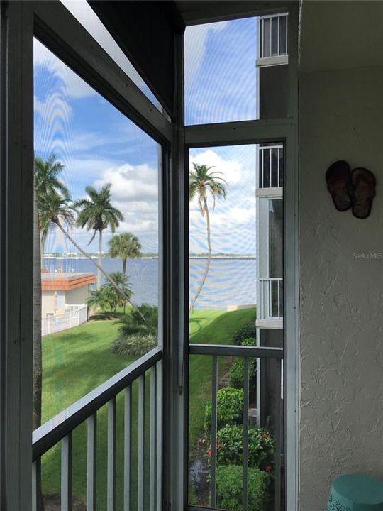 For Rent: $3,500 (2 beds, 2 baths, 1221 Square Feet)