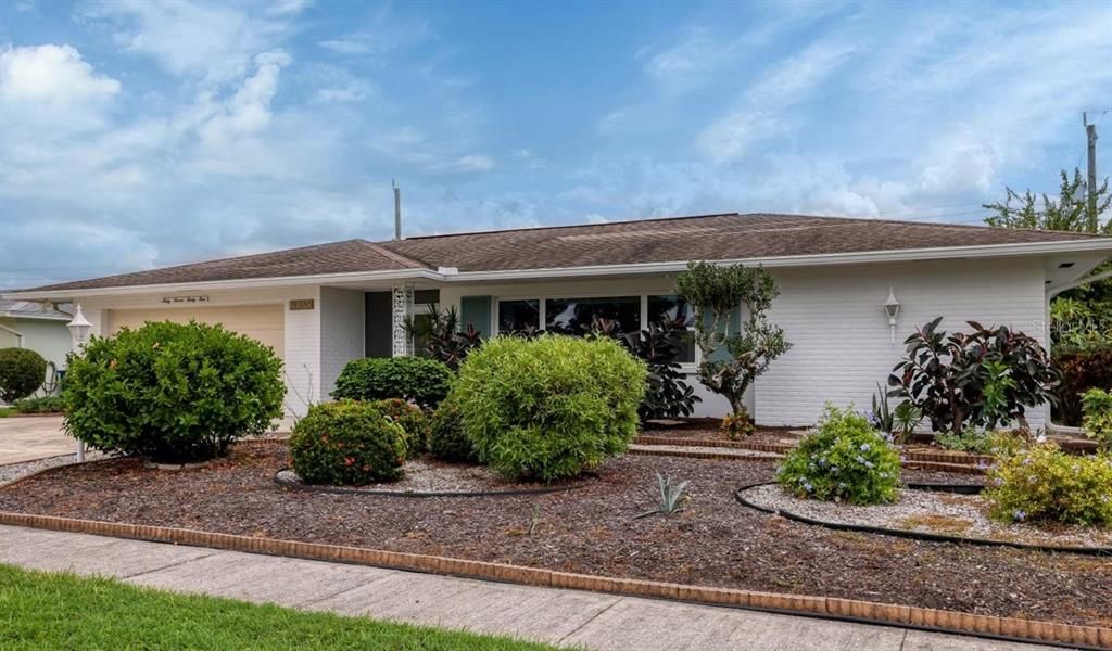 Vendido Recientemente: $385,000 (2 camas, 2 baños, 1659 Pies cuadrados)