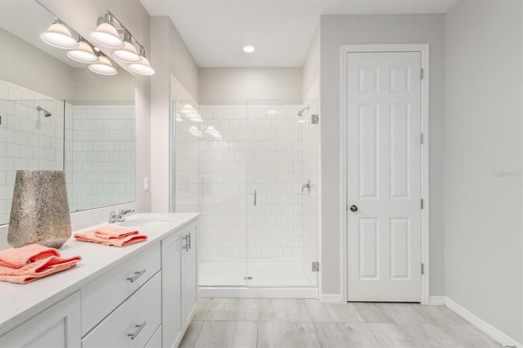 Active With Contract: $619,500 (3 beds, 2 baths, 2548 Square Feet)