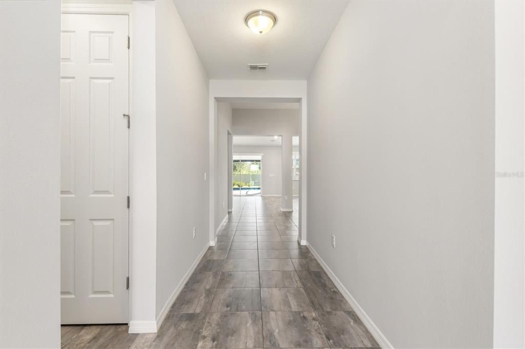 Active With Contract: $619,500 (3 beds, 2 baths, 2548 Square Feet)