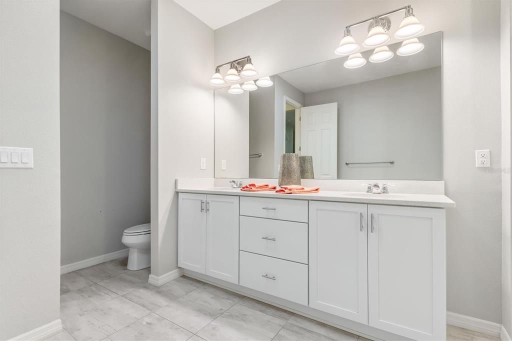 Active With Contract: $619,500 (3 beds, 2 baths, 2548 Square Feet)