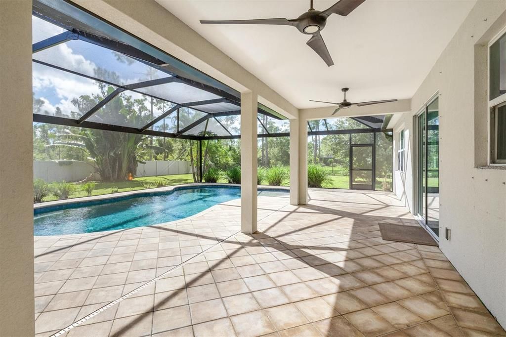 Active With Contract: $619,500 (3 beds, 2 baths, 2548 Square Feet)