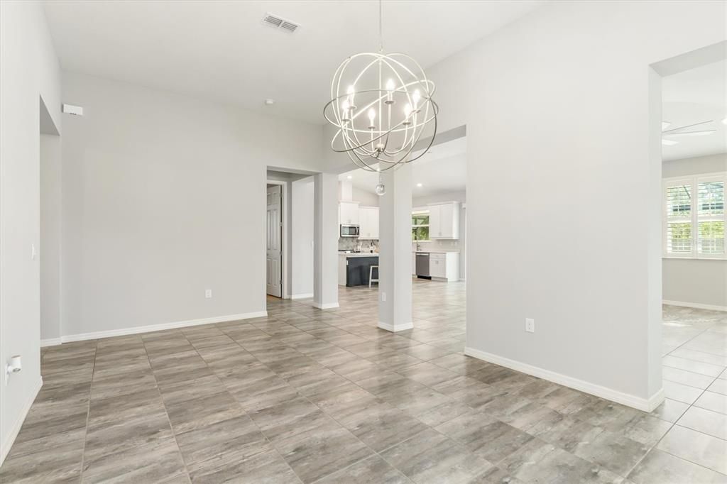 Active With Contract: $619,500 (3 beds, 2 baths, 2548 Square Feet)