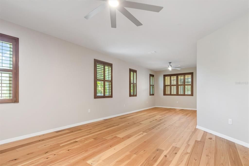 Active With Contract: $619,500 (3 beds, 2 baths, 2548 Square Feet)