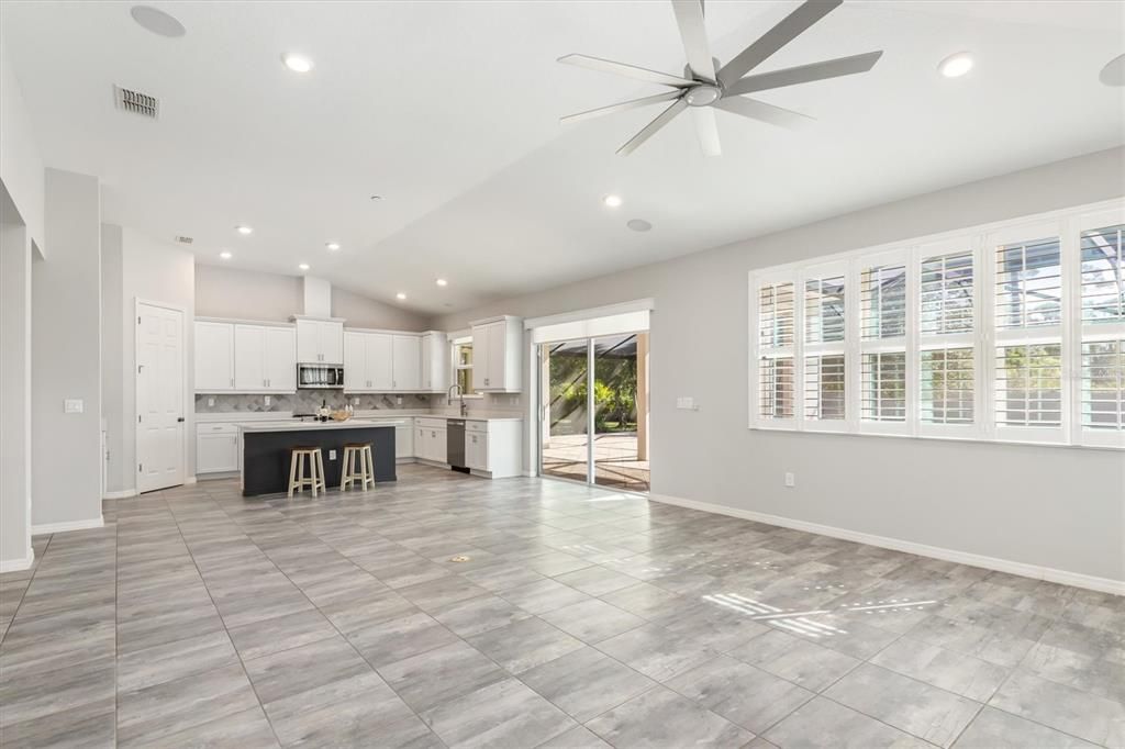 Active With Contract: $619,500 (3 beds, 2 baths, 2548 Square Feet)