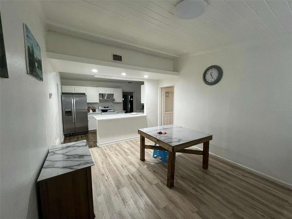 Active With Contract: $2,300 (5 beds, 2 baths, 1489 Square Feet)