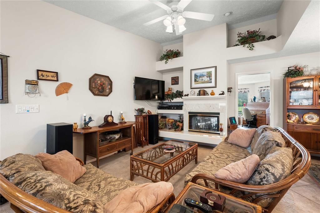 For Sale: $995,000 (3 beds, 3 baths, 2122 Square Feet)