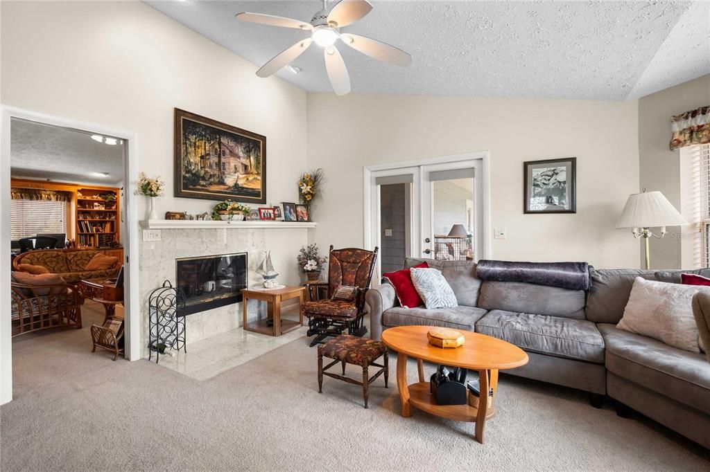 For Sale: $995,000 (3 beds, 3 baths, 2122 Square Feet)