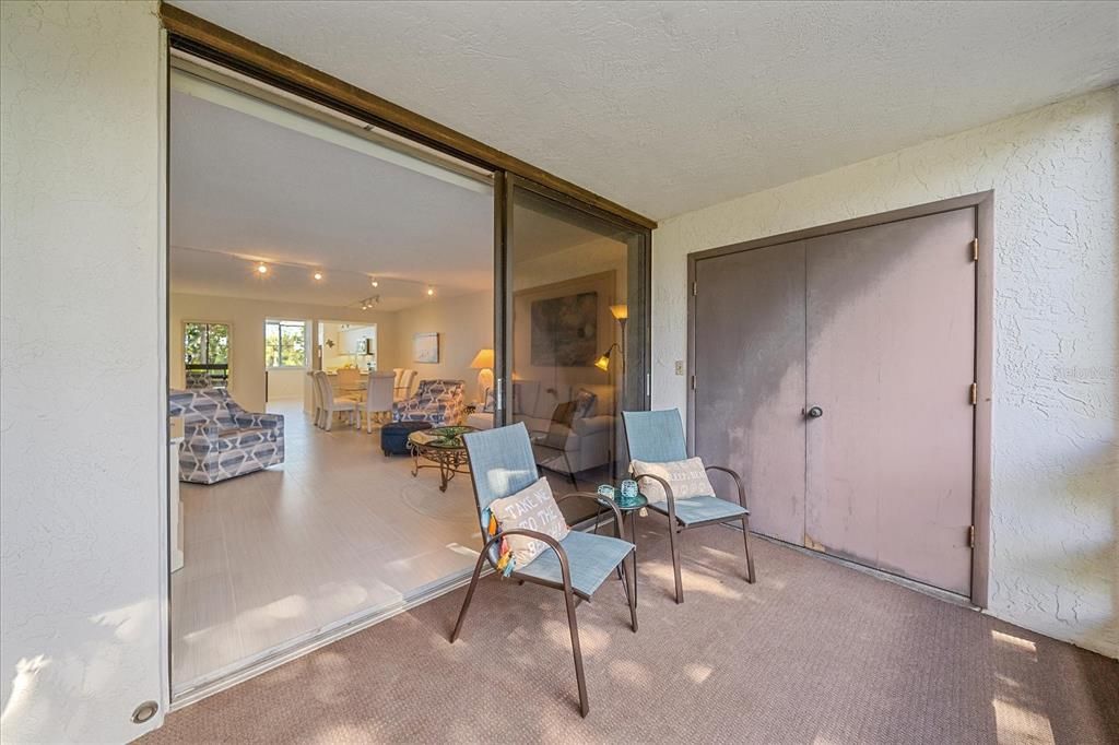 For Rent: $6,050 (2 beds, 2 baths, 1260 Square Feet)