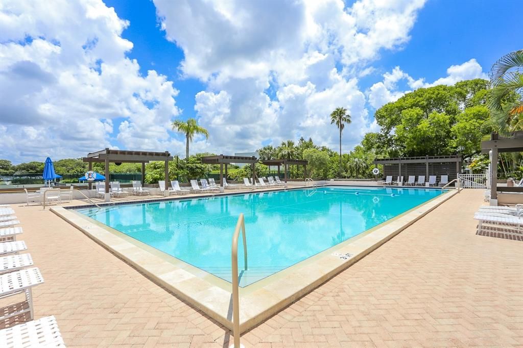 For Rent: $6,050 (2 beds, 2 baths, 1260 Square Feet)