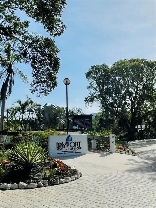 For Rent: $6,050 (2 beds, 2 baths, 1260 Square Feet)