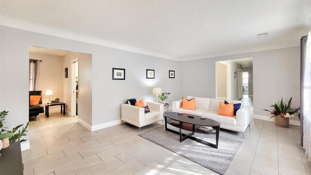 For Rent: $2,600 (3 beds, 2 baths, 1708 Square Feet)