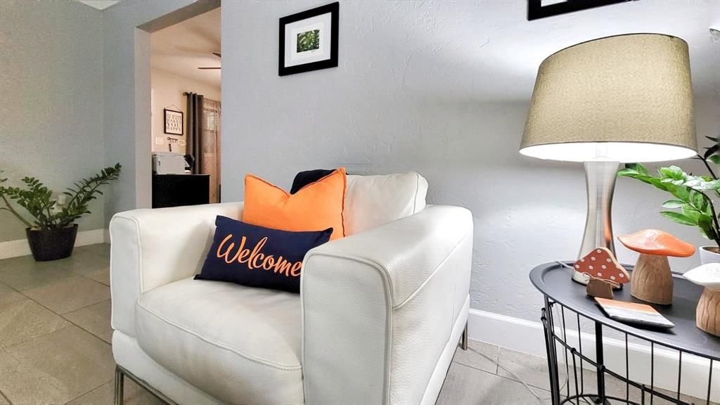 For Rent: $2,600 (3 beds, 2 baths, 1708 Square Feet)