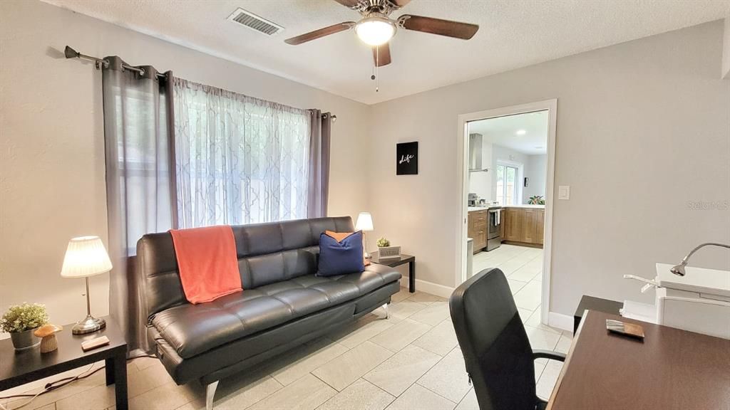 For Rent: $2,600 (3 beds, 2 baths, 1708 Square Feet)