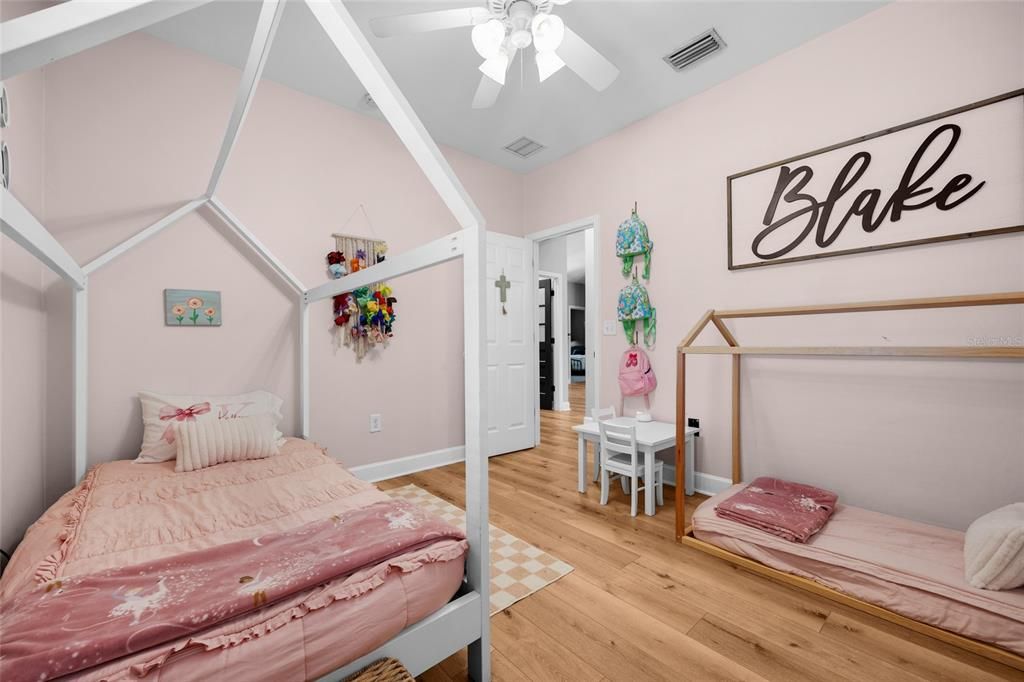 En Venta: $335,000 (3 camas, 2 baños, 1837 Pies cuadrados)