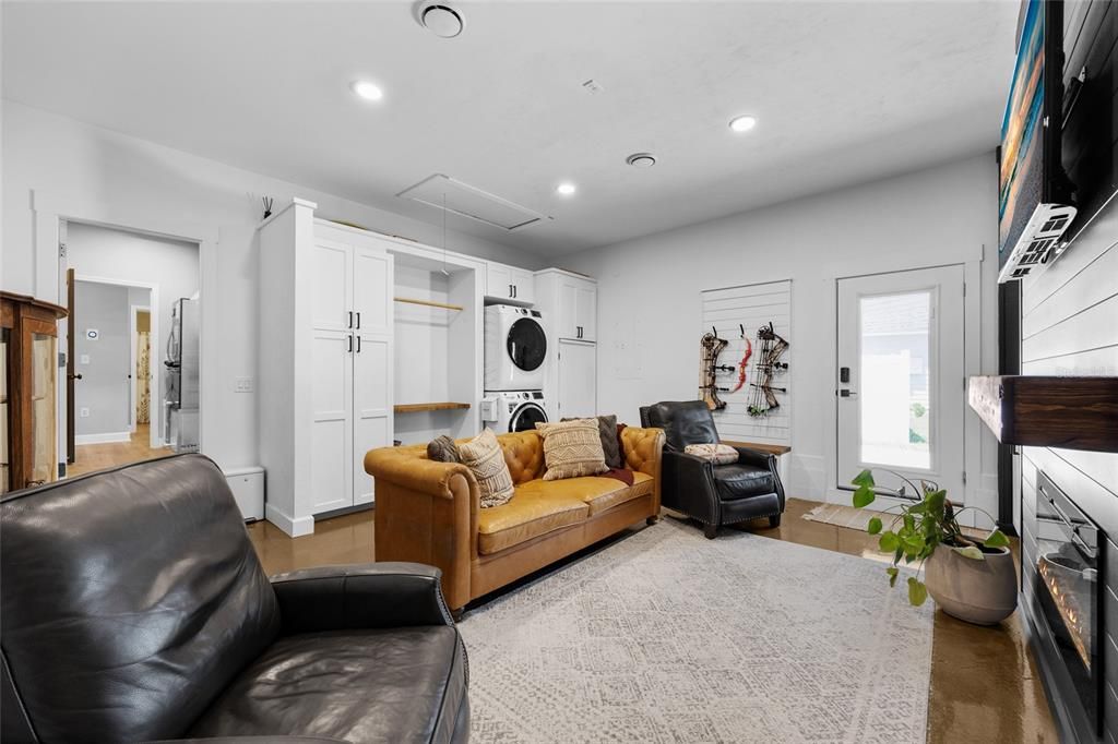 En Venta: $335,000 (3 camas, 2 baños, 1837 Pies cuadrados)