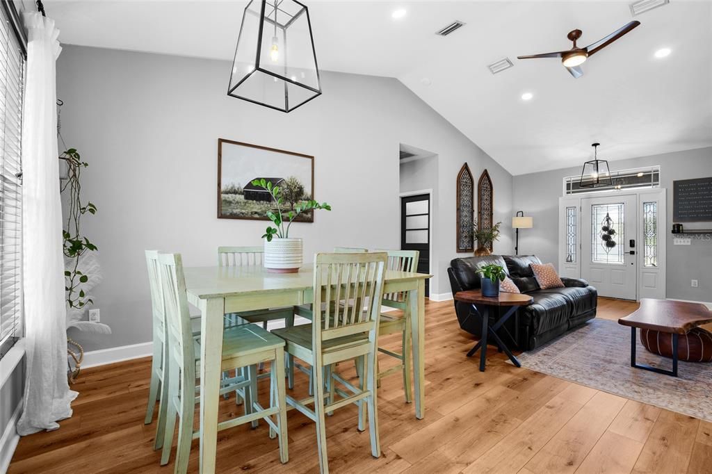 En Venta: $335,000 (3 camas, 2 baños, 1837 Pies cuadrados)