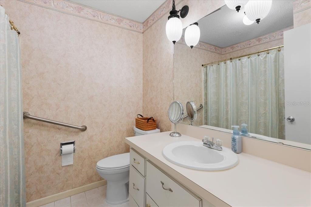 На продажу: $479,900 (4 спален, 2 ванн, 2234 Квадратных фут)