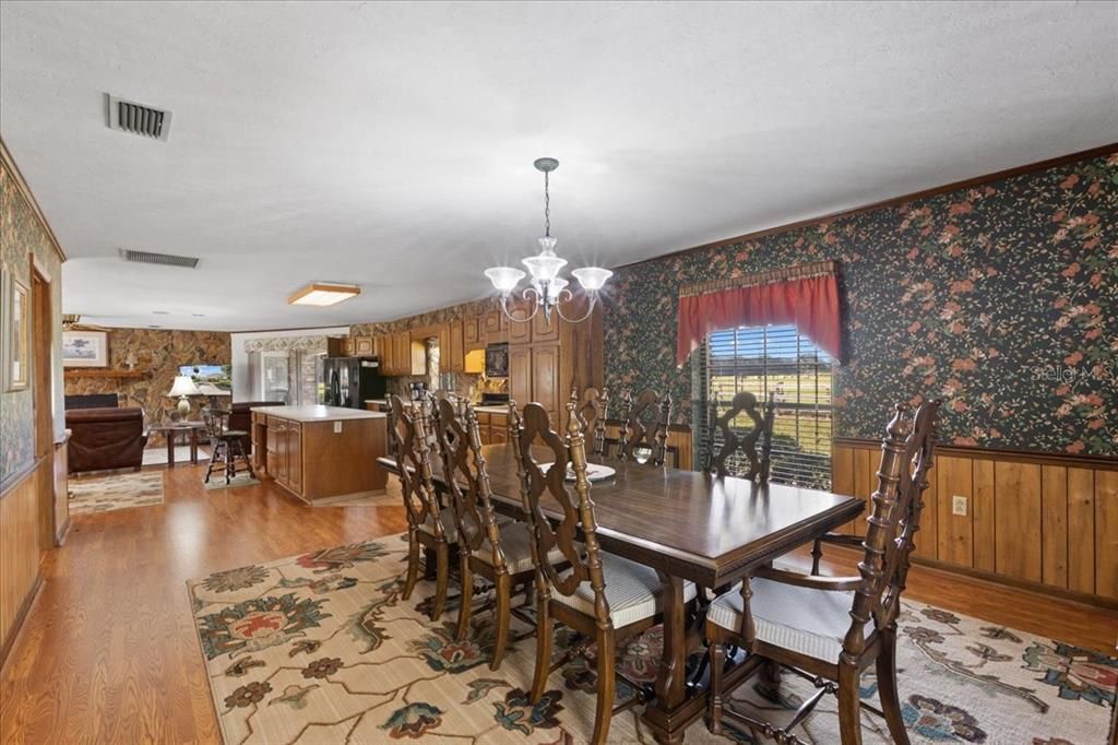 На продажу: $479,900 (4 спален, 2 ванн, 2234 Квадратных фут)