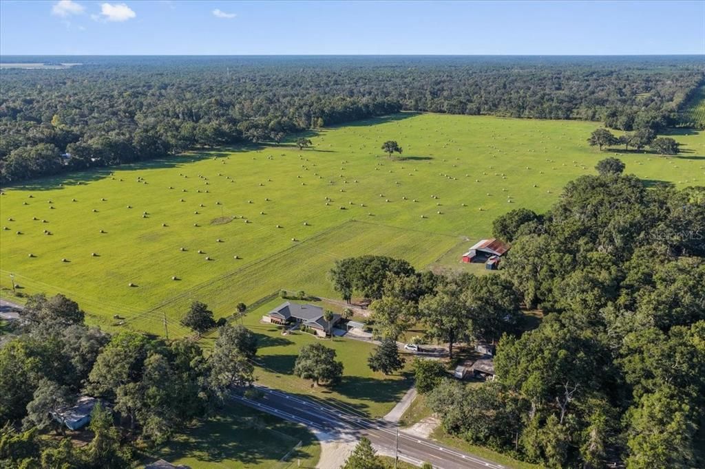 На продажу: $479,900 (4 спален, 2 ванн, 2234 Квадратных фут)