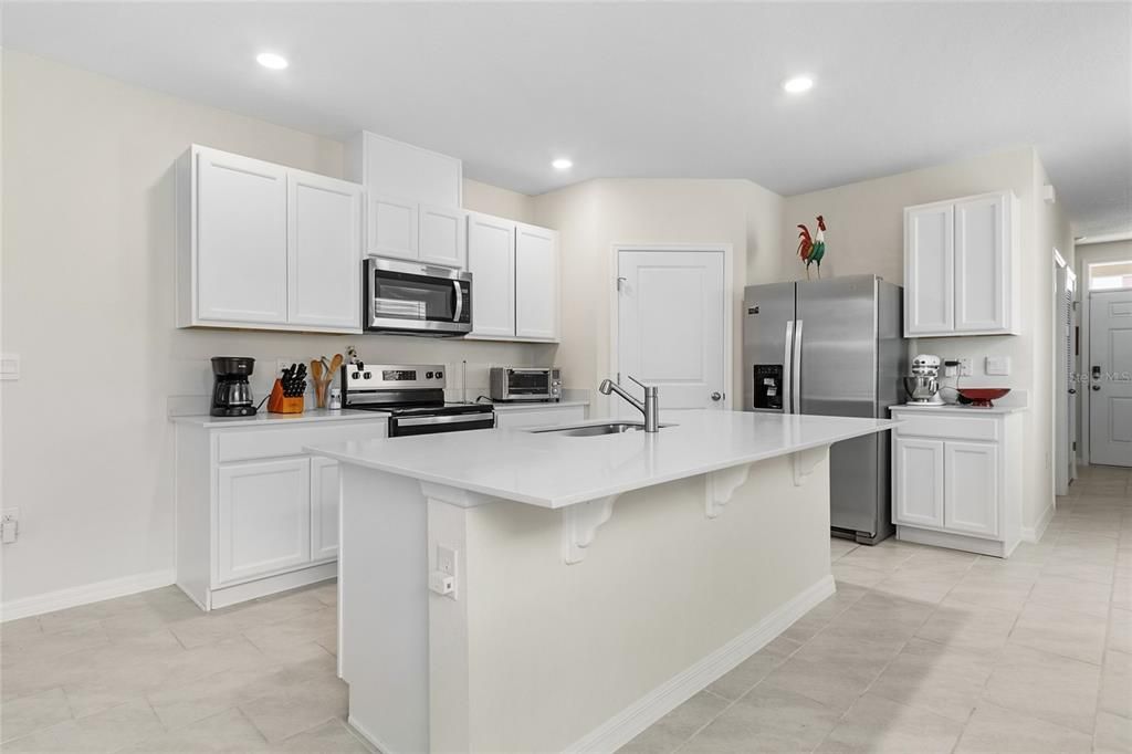 En Venta: $277,000 (4 camas, 2 baños, 1665 Pies cuadrados)