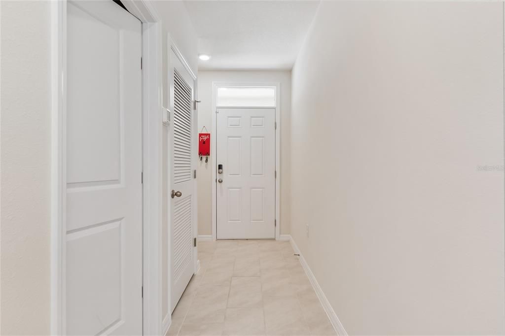 En Venta: $277,000 (4 camas, 2 baños, 1665 Pies cuadrados)