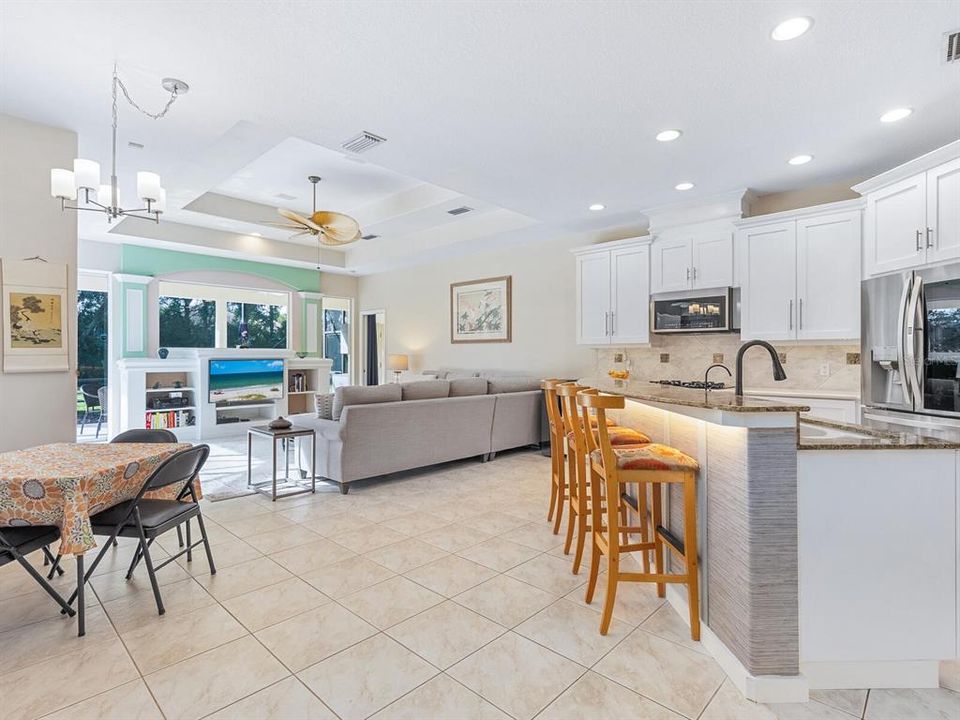 Active With Contract: $899,000 (4 beds, 3 baths, 3000 Square Feet)