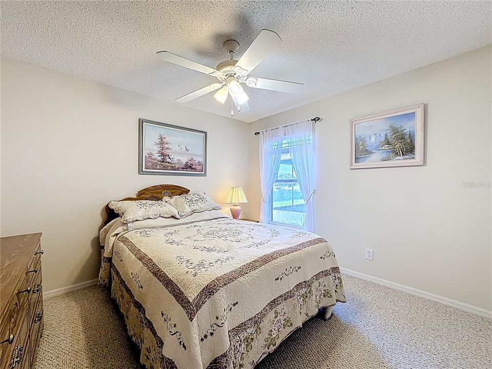 合同活跃: $420,000 (4 贝兹, 2 浴室, 1870 平方英尺)