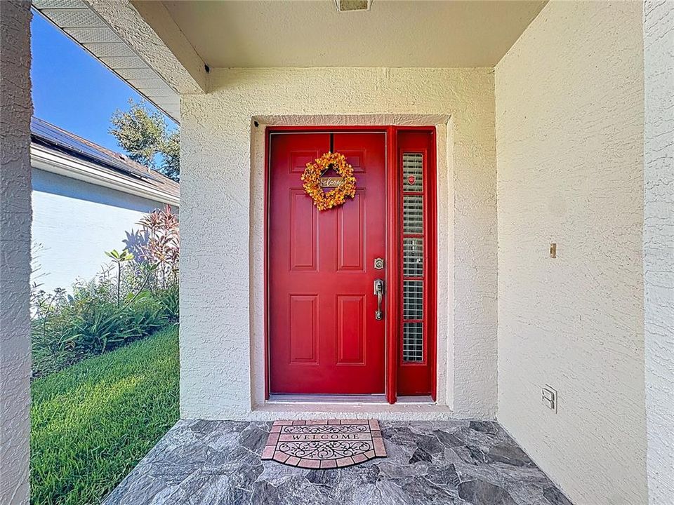 合同活跃: $420,000 (4 贝兹, 2 浴室, 1870 平方英尺)