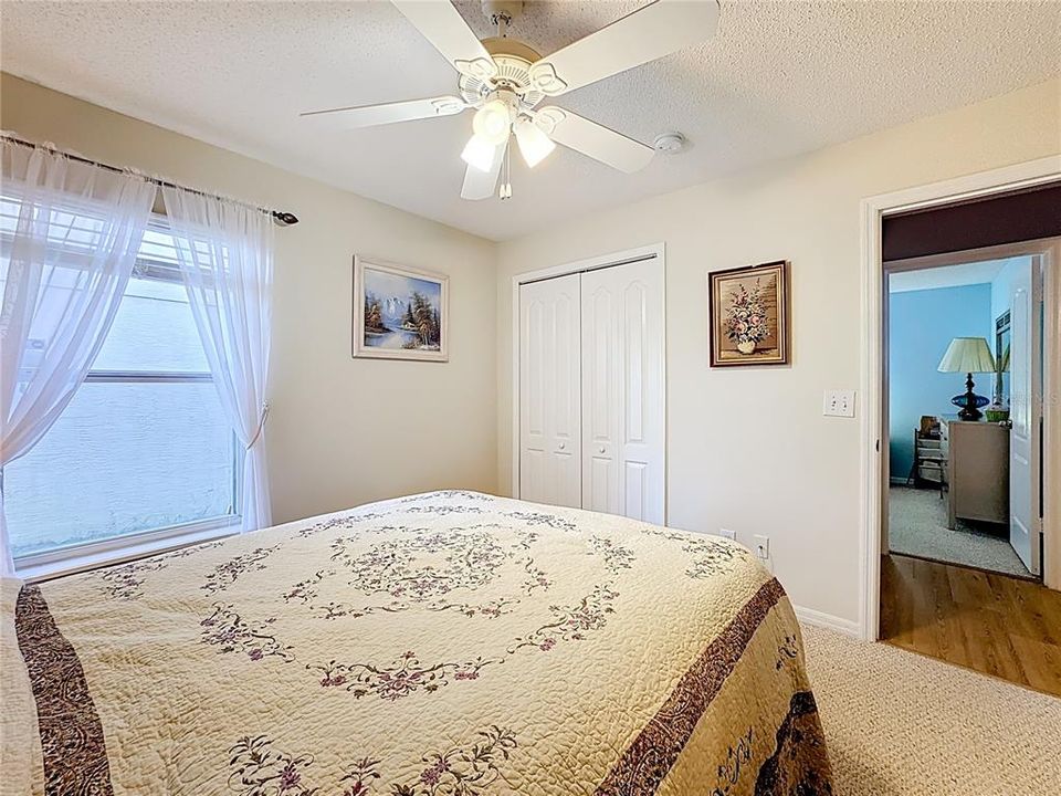 合同活跃: $420,000 (4 贝兹, 2 浴室, 1870 平方英尺)