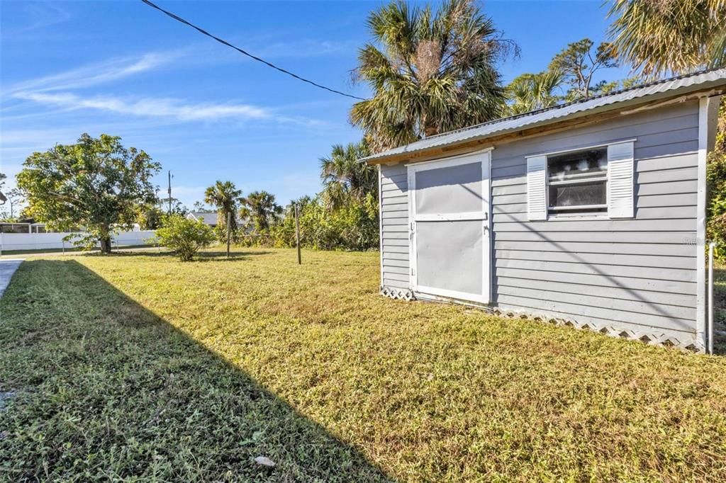 For Rent: $3,000 (5 beds, 3 baths, 1933 Square Feet)